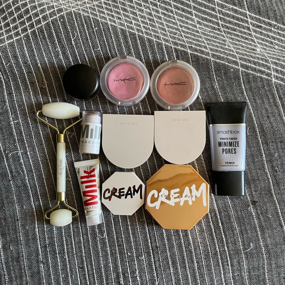 Peach Cream Gold Makeup Collection